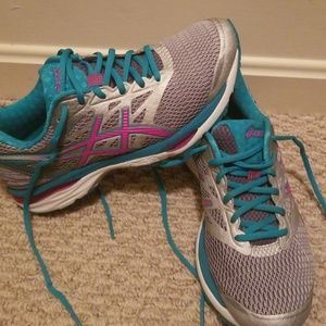 Alice Gel Cumulus 18 Size 9